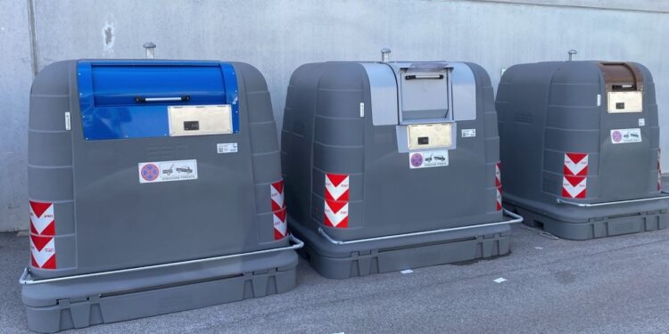 Bari, Ecco I Cassonetti Intelligenti: Si Apre Con App O Tessera. I Primi 51 Tra Madonnella E Umbertino – Video