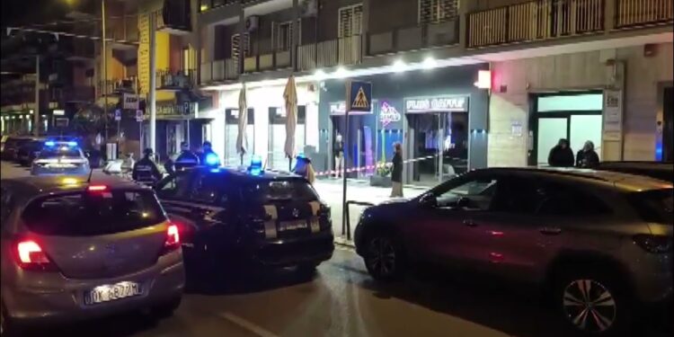 Bari, Sparatoria Davanti Alla Sala Giochi. Residenti Esasperati: “ostaggi Di Minorenni Aggressivi” – Video