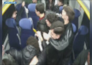 Giovane Aggredito Sul Treno Foggia Bari: Identificati 4 Minorenni Di Bisceglie. “hanno 16 E 17 Anni” – Video