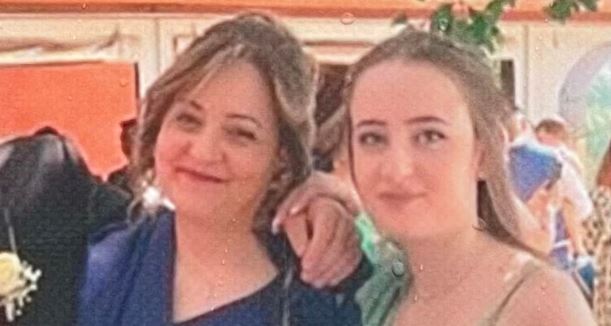 Mamma E Figlia Avvelenate