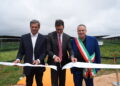 Sx Giuseppe Bratta, Dx Domenico Gigante Vicesindaco Di Ginosa, Centro Eliano Russo Ceo Zelestra Italia. (1)