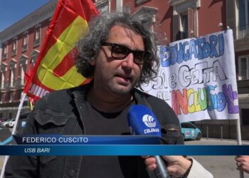 Bari, Sciopero Educatori: “ingiusti 4 Mesi Senza Stipendio”. Sostegno Degli Studenti Pro Palestina – Video