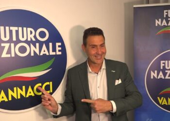 Bari, Vannacci Inaugura Sede Di Futuro Nazionale: “decaro Un Amico Ma Pensa Al Posto Per Emiliano” – Video