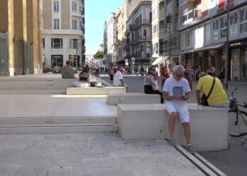 Bari Via Sparano Estate