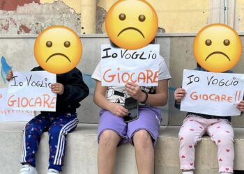Bimbi Protesta Gioco