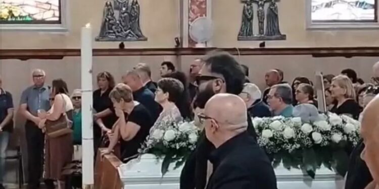 Funerali Ragazzo San Nicandro