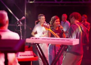 Groundup Festival, Serena Brancale Con Gli Snarky Puppy: La Versione Di ‘anema E Core’ è Super – Video