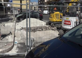 Lavori Brt A Bari: Asfalto Appena Rifatto, Ma C’è Già Un Nuovo Cantiere. “tracce Coperte Per Errore” – Video