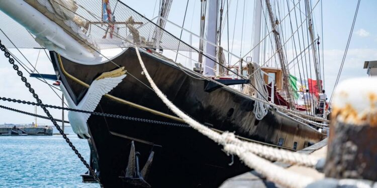 Nave Italia