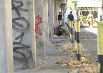 Bari, Degrado In Corso Italia Tra Spaccio E Bivacchi Nel Cantiere Brt: “situazione Insostenibile” – Video