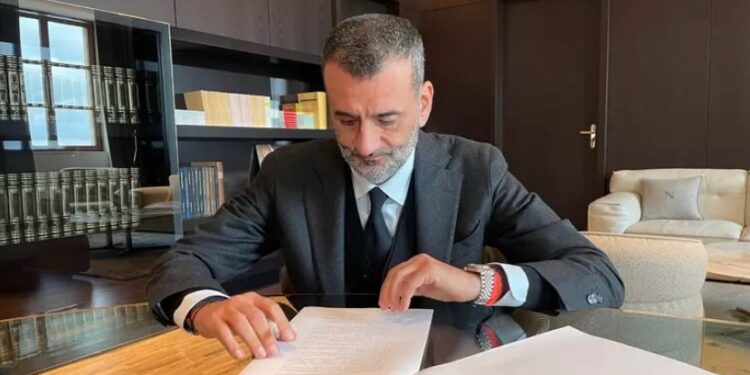 Decaro Firma Decreto Acqua