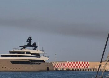 Yacht