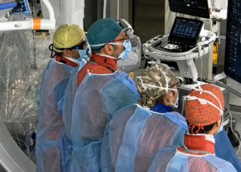 Il Prof Angiletta In Sala Ibrida Per Intervento