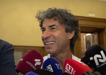 Bari, 35 Anni Dallo Sbarco Della Vlora. Il Ballerino Kledi: “orgoglioso Di Essere Uno Dei 20mila” – Video