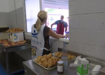 Bari, In.con.tra. Festeggia La Fine Dell’estate Con Un Pranzo In Mensa Per Persone In Difficoltà – Video