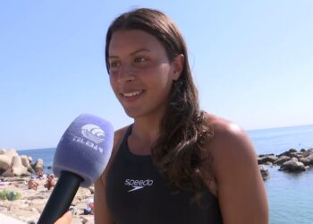 Il Mare Di Bari Vecchia Diventa Piscina Per Alessandra: “i Miei Allenamenti Qui, Col Sogno Olimpiadi” – Video