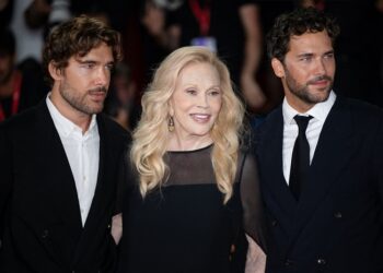 Faye Dunaway & The Morelli Brothers 1