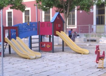 Area Giochi In Piazza Del Redentore Chiusa Da 9 Mesi, Contenzioso Ditta Comune Blocca I Lavori – Video