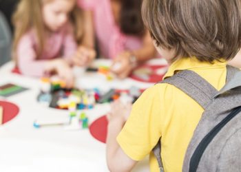Bambino Scuola Infanzia