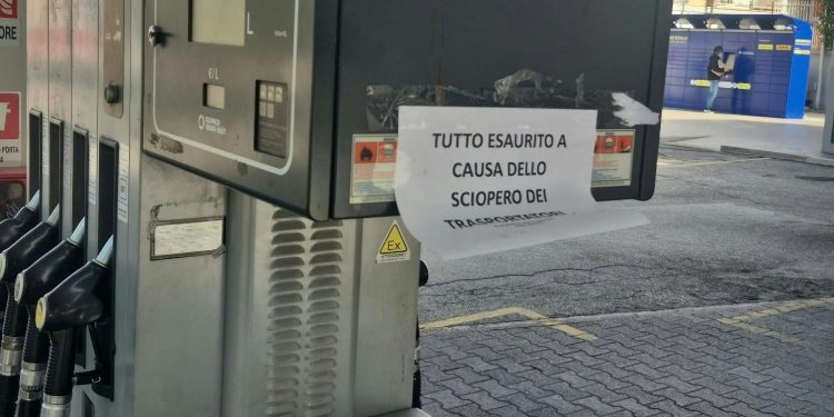 Benzina Sciopero