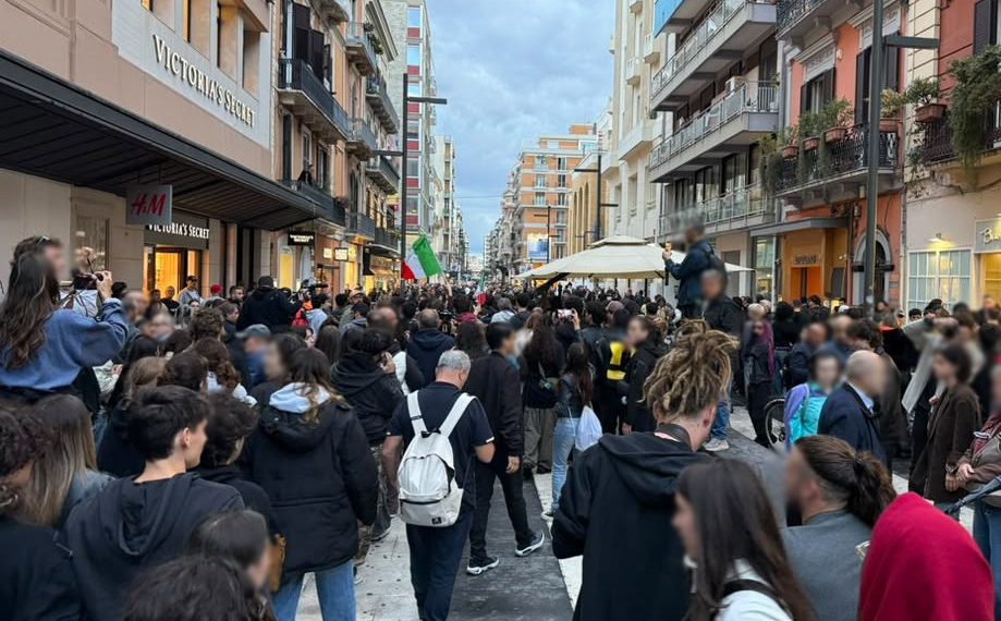 Manifestazione Bari